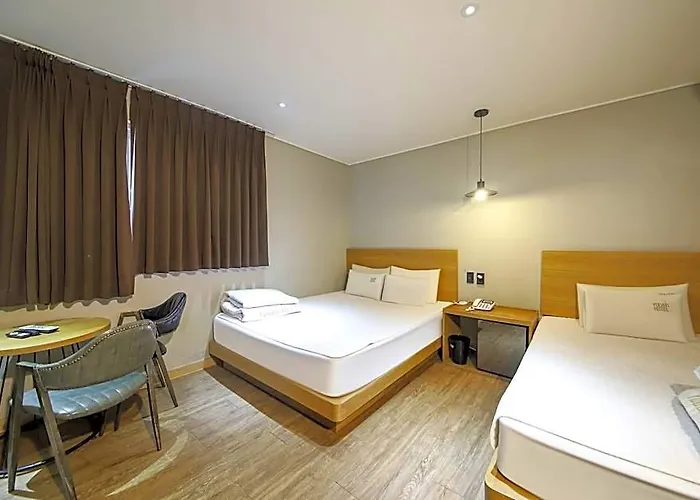 Youain Motel 2*