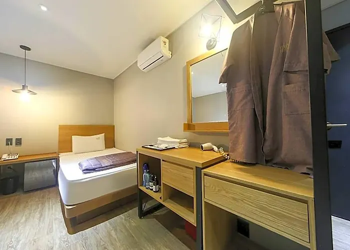 Youain Motel