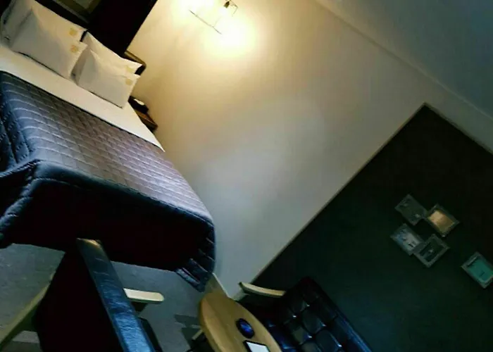 Youain Motel 2*